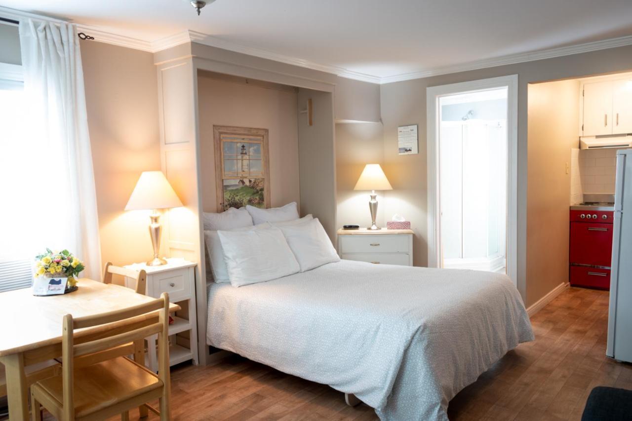 Complexe D'Hebergement La Maison Touristique Dugas Caraquet Exteriör bild