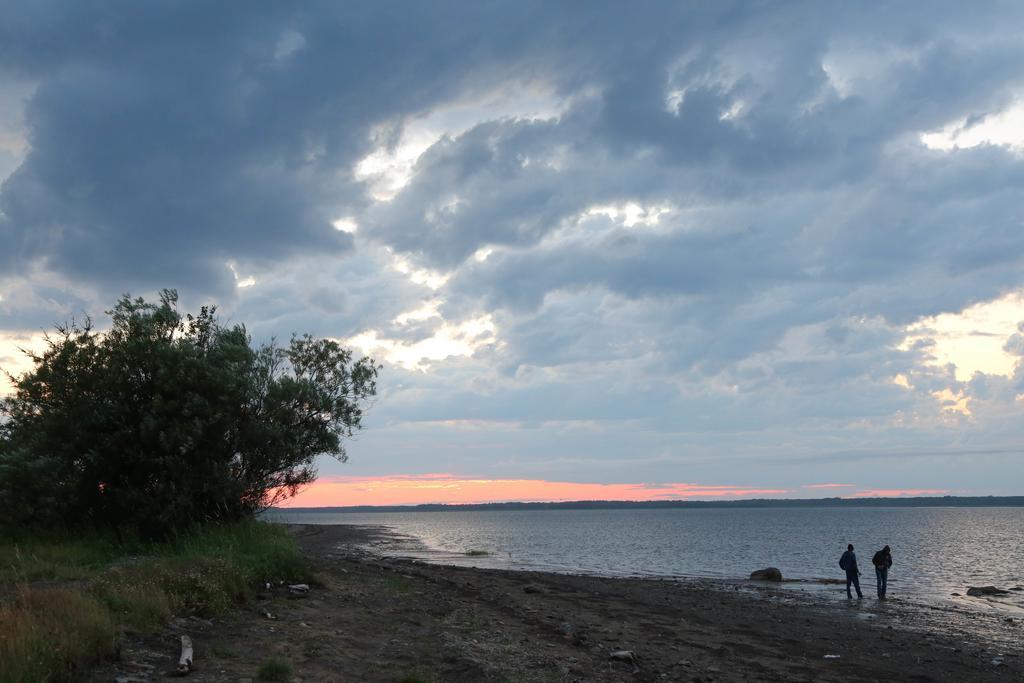Complexe D'Hebergement La Maison Touristique Dugas Caraquet Exteriör bild